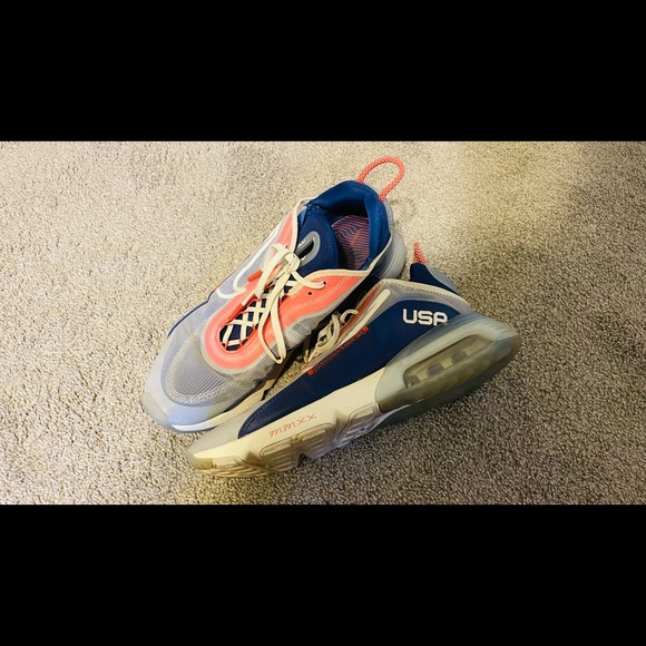 Nike Air Size 12.5 - Picture 2 of 2